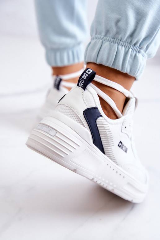 Scarpe da ginnastica alla moda... Scarpe da ginnastica alla moda...