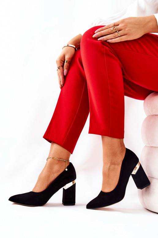 Scarpe in camoscio nero