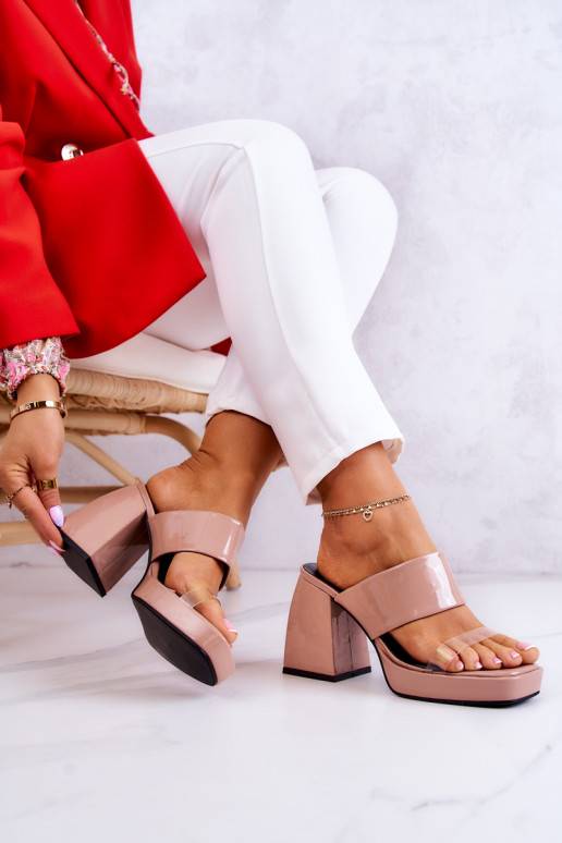 Sandali con tacco Lakutas color beige... Sandali con tacco Lakutas color beige...