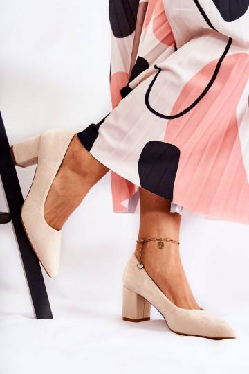 Modello classico Scarpe in camoscio con tacco Lency beige
