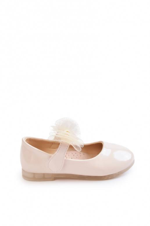 Ballerine da bambina laccate con chiusure adesive in colore avorio Carla