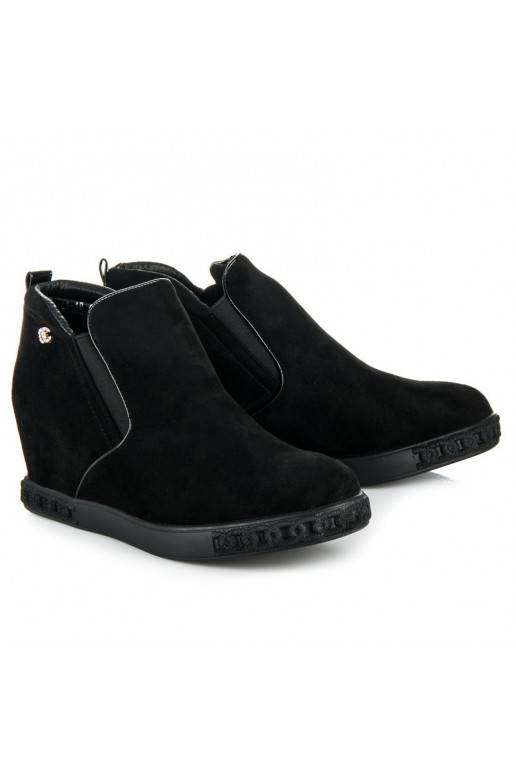 Scarpe slip-on nere in pelle... Scarpe slip-on nere in pelle...
