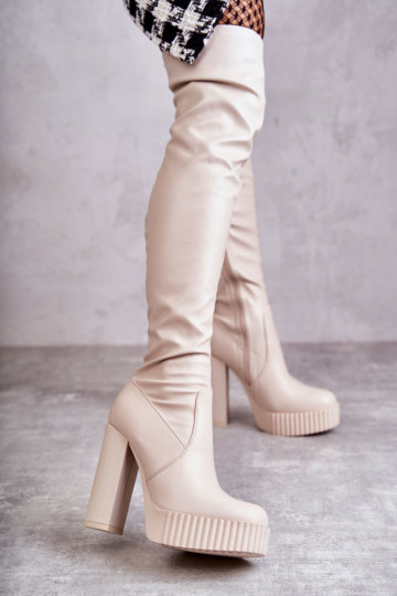 Scarpe lunghe beige con plateau