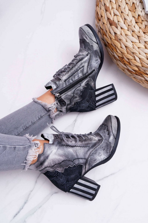 Stivali da donna in pelle naturale grigie