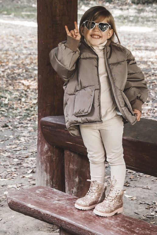 Scintillanti e caldi stivali per... Scintillanti e caldi stivali per...