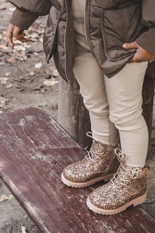 Scintillanti e caldi stivali per... Scintillanti e caldi stivali per...