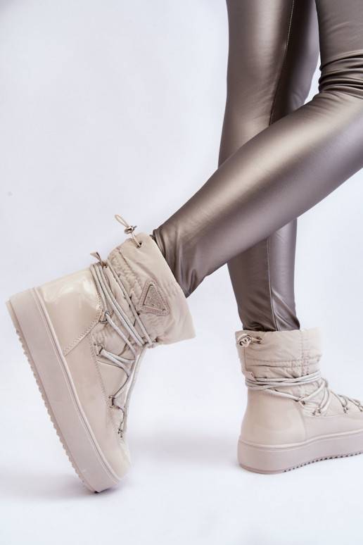 Stivali da neve con lacci riscaldati... Stivali da neve con lacci riscaldati...