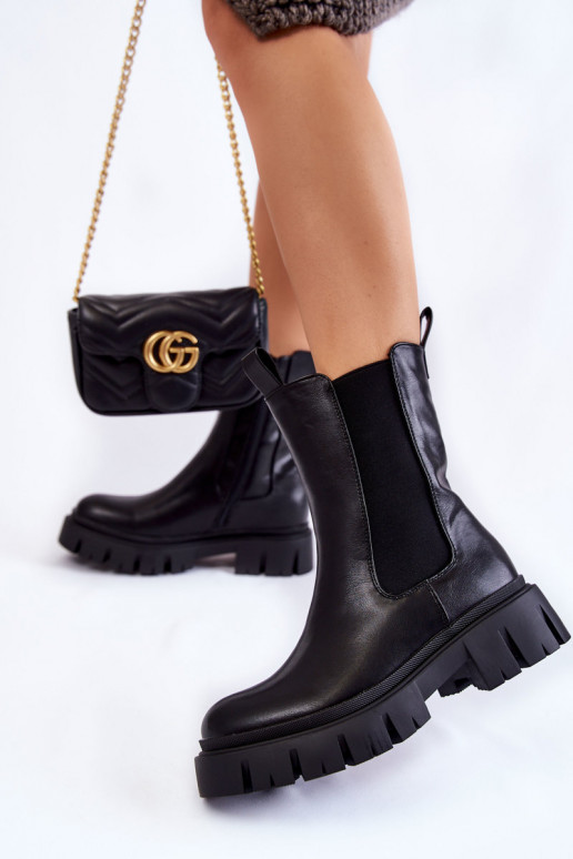 Stivali grossi con plateau in Aliana... Stivali grossi con plateau in Aliana...