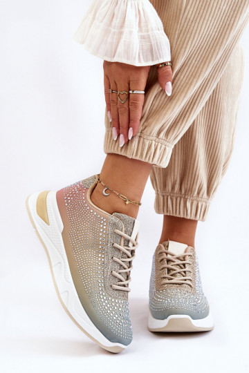 Sneakers lucide con occhielli scintillanti in vari colori
