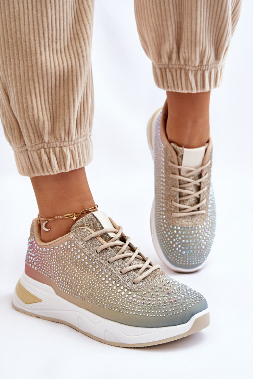Sneakers lucide con occhielli scintillanti in vari colori