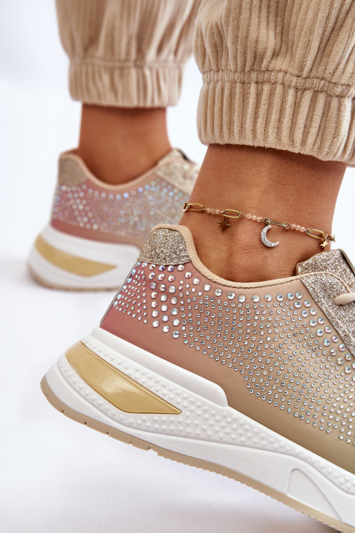 Sneakers lucide con occhielli scintillanti in vari colori