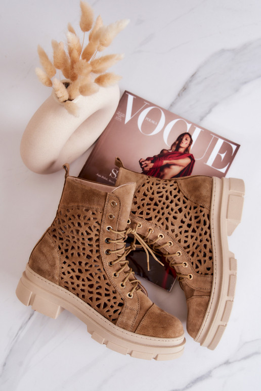 Stivaletti traforati in pelle... Stivaletti traforati in pelle...