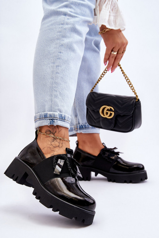 Scarpe in effetto laccato nero con...
