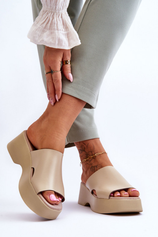 Ciabatte da donna color sabbia Lucami con plateau