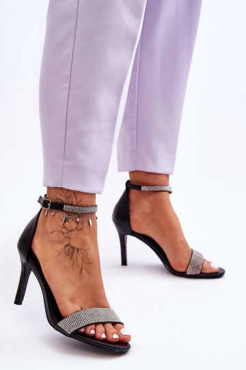Scarpe con tacco sottile in colore nero Perfecto 2