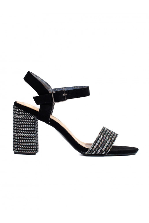 Shelovet scarpe nere con tacco elegante