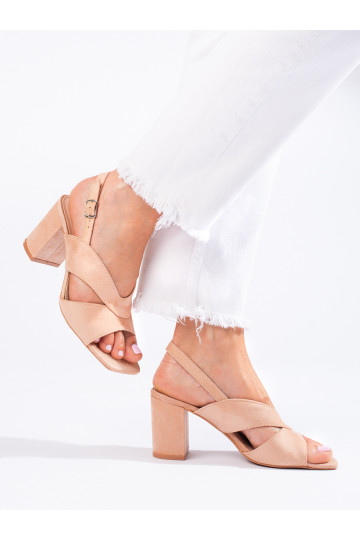 Scarpe in camoscio beige...