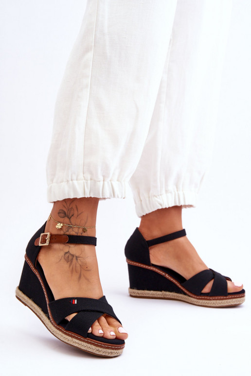 Sandali Janet con plateau di colore nero