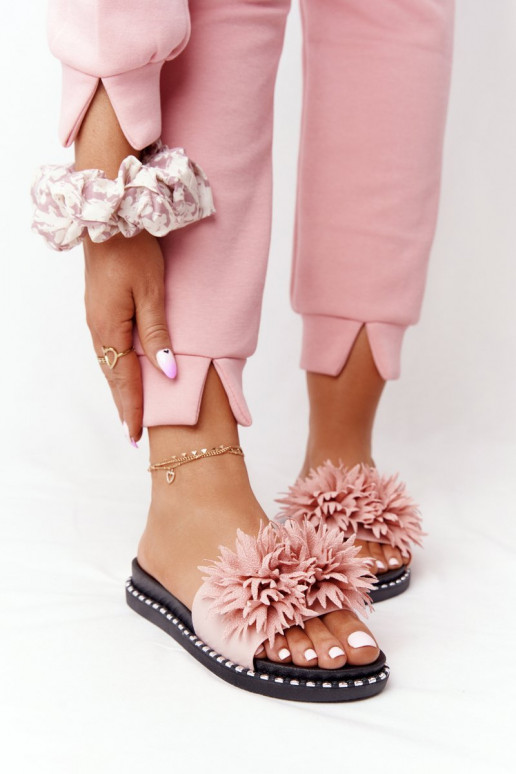 Ciabatte in gomma rosa con rivetti