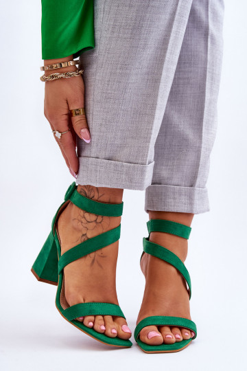 Eleganti scarpe col tacco in camoscio color verde Lanes