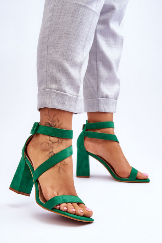 Eleganti scarpe col tacco in camoscio color verde Lanes