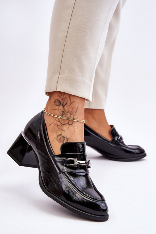 Scarpe laccate in colore nero Damira Scarpe laccate in colore nero Damira