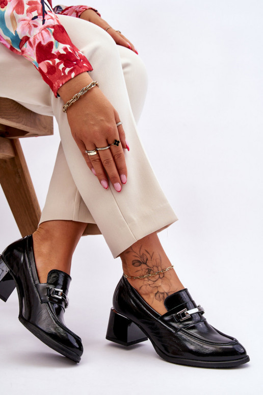 Scarpe laccate in colore nero Damira Scarpe laccate in colore nero Damira