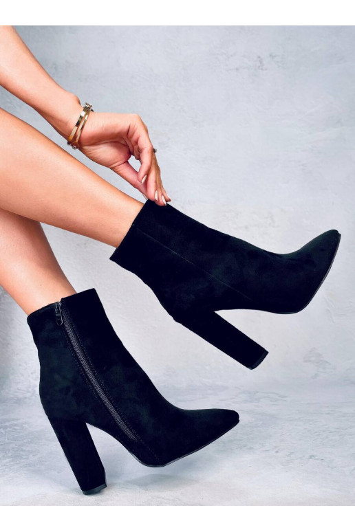 Scarpe con tacco RIVERS NERE