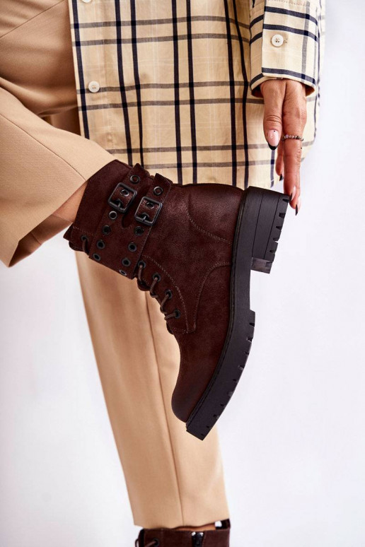 Stivali in camoscio colore marrone...