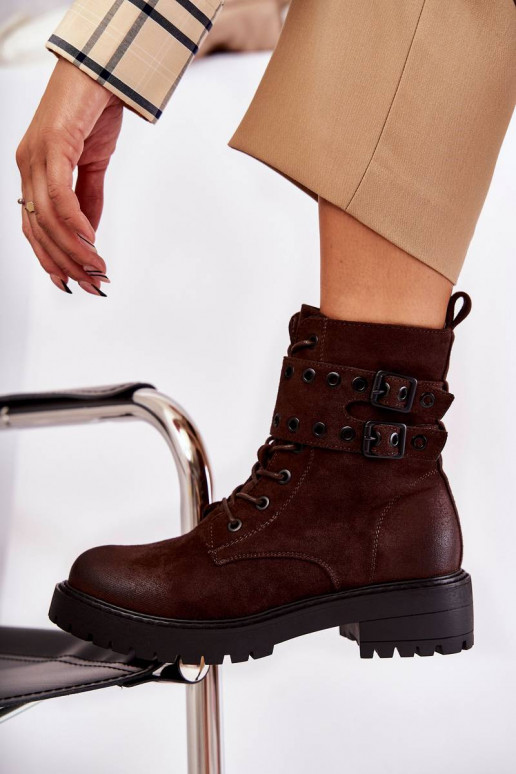 Stivali in camoscio colore marrone...