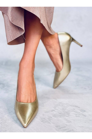 Scarpe col tacco color oro...