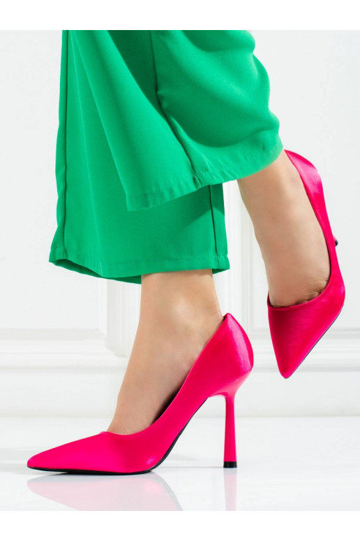 scarpa con tacco alto nel colore rosa...