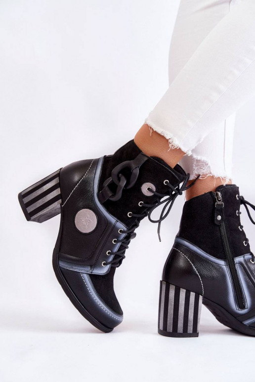 Stivali da donna dal design esclusivo... Stivali da donna dal design esclusivo...