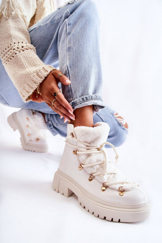 Stivali riscaldati in colore bianco... Stivali riscaldati in colore bianco...