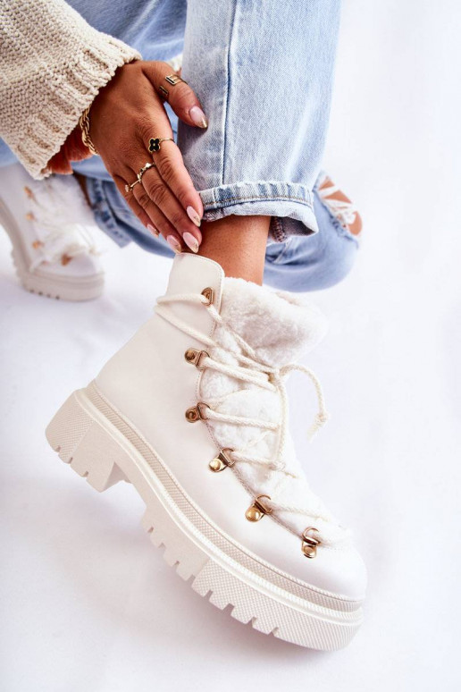 Stivali riscaldati in colore bianco... Stivali riscaldati in colore bianco...