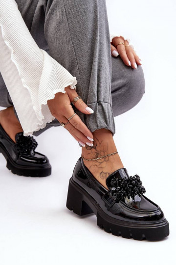 Scarpe da donna in vernice con ornamenti in colore nero Renesma