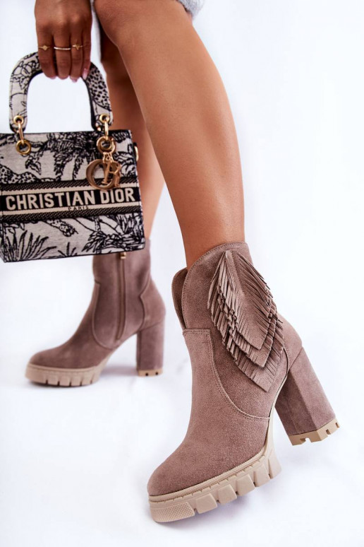 Scarpe in camoscio con plateau color cappuccino