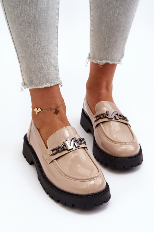 Mocassini effetto lacca con tacco largo beige Ezoma