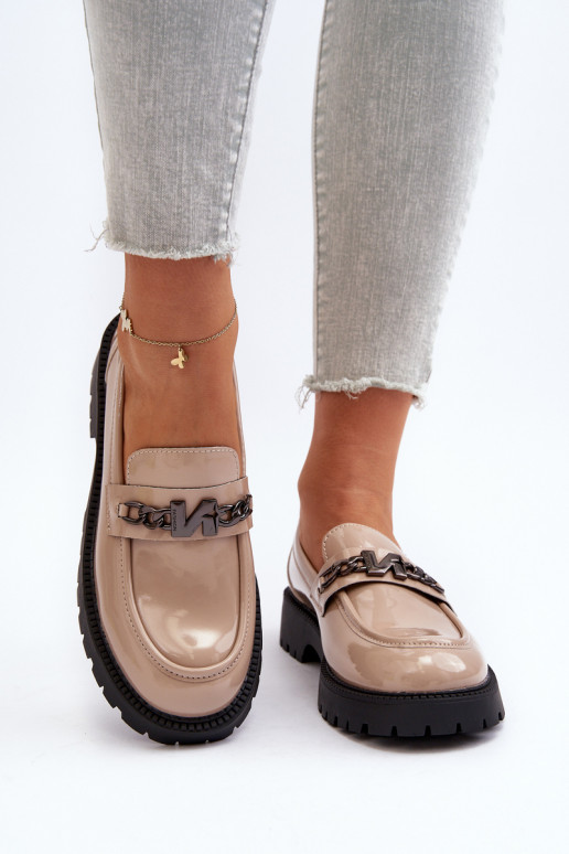 Mocassini effetto lacca con tacco largo beige Ezoma