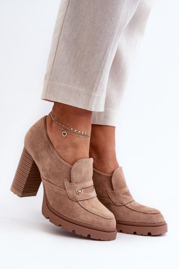 Scarpe realizzate in eco-camoscio con tacco Larmaves beige