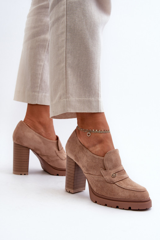 Scarpe realizzate in eco-camoscio con tacco Larmaves beige