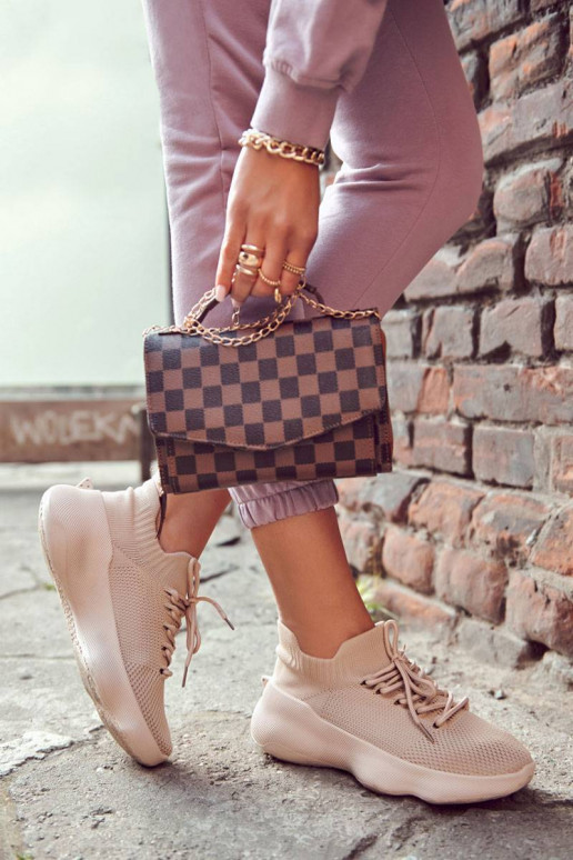 Scarpe sportive del modello di... Scarpe sportive del modello di...