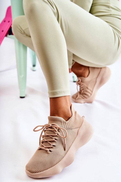 Scarpe sportive del modello di... Scarpe sportive del modello di...