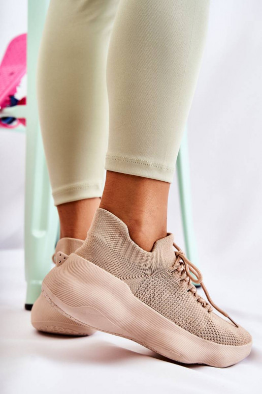 Scarpe sportive del modello di... Scarpe sportive del modello di...