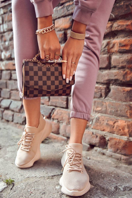 Scarpe sportive del modello di... Scarpe sportive del modello di...