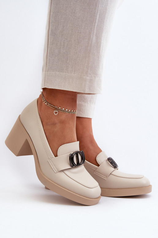 Scarpe con tacco con ornamenti beige Nedarea
