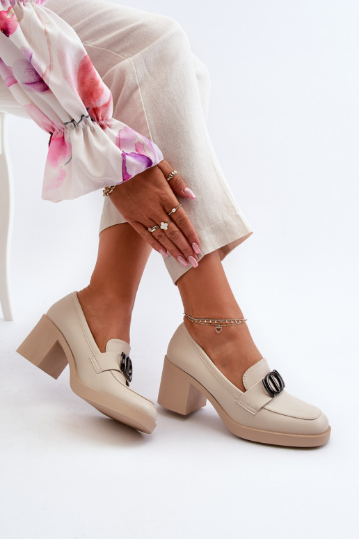 Scarpe con tacco con ornamenti beige Nedarea