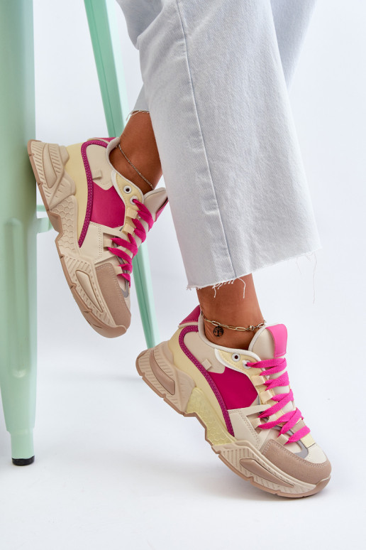 Scarpe con suola massiccia in colore... Scarpe con suola massiccia in colore...