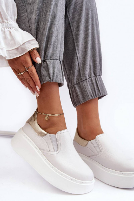 Sneakers con plateau in colore bianco... Sneakers con plateau in colore bianco...