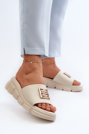 Ciabatte Vinceza in pelle beige con dettagli oro